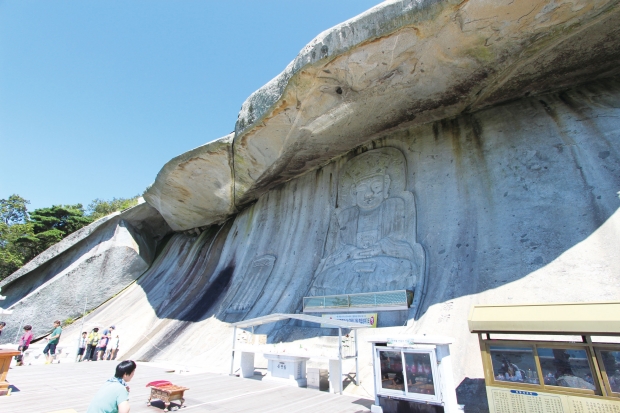 보문사마애석불좌상