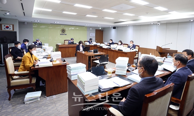 제341회 정례회 교육위원회 2023년도 예산안 심사