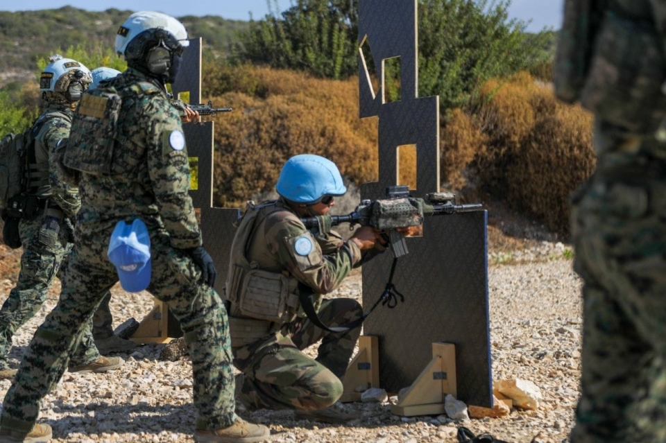 동명부대가 UN레바논임무단 예하 타국(프랑스 군)과의 연합훈련(사격)을 통해 한국군의 우수성을 발휘하고 있다./합참