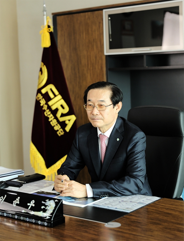 이춘우 이사장