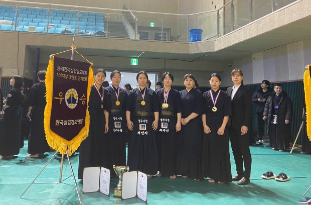 여자부 단체전 우승 후 기념촬영