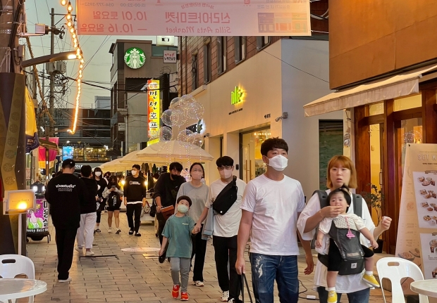 지난해 추진된 중심상권 야시장 현장