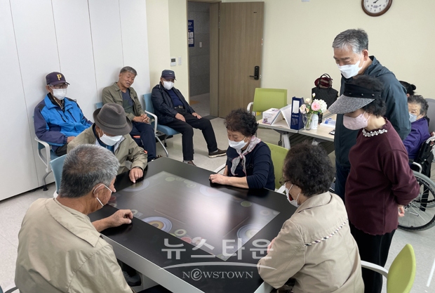 치매안심센터(바라 봄 쉼터 운영)