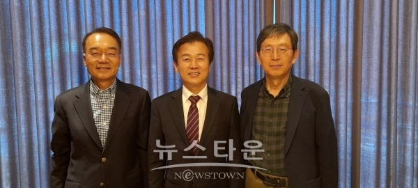 왼쪽부터 박재완 전 장관, 조규일 진주시장, 성경륭 전 국가균형발전위원장