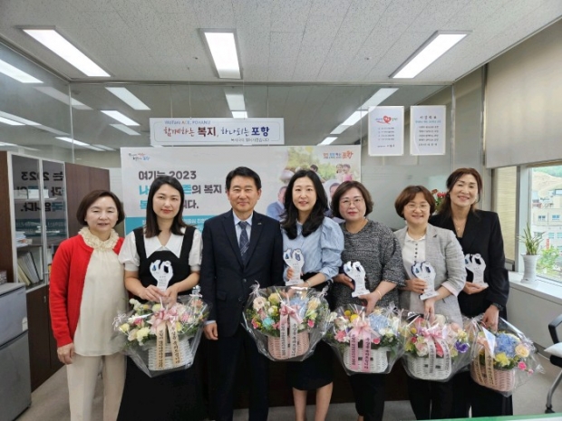 포항시는 어린이날을 기념해 어린이집 재원 아동의 복지 증진과 보육 발전 공로를 인정받은 어린이집 원장과 보육교사를 격려하고자 3일 어린이날 기념 보육 분야 유공 표창을 수여했다.