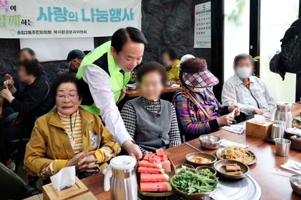 송림2동 주민자치회 주민 추어탕 한끼 나눔 행사 개최