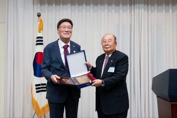 조금세 국가원로회의 부산공동의장