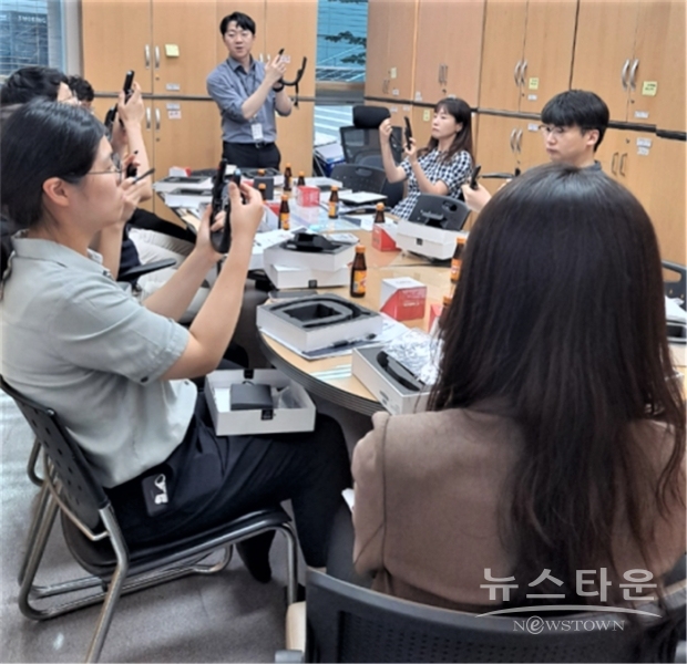이천시 민원실 웨어러블캠 착용 모습/자료화면