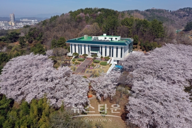 연암도서관 전경