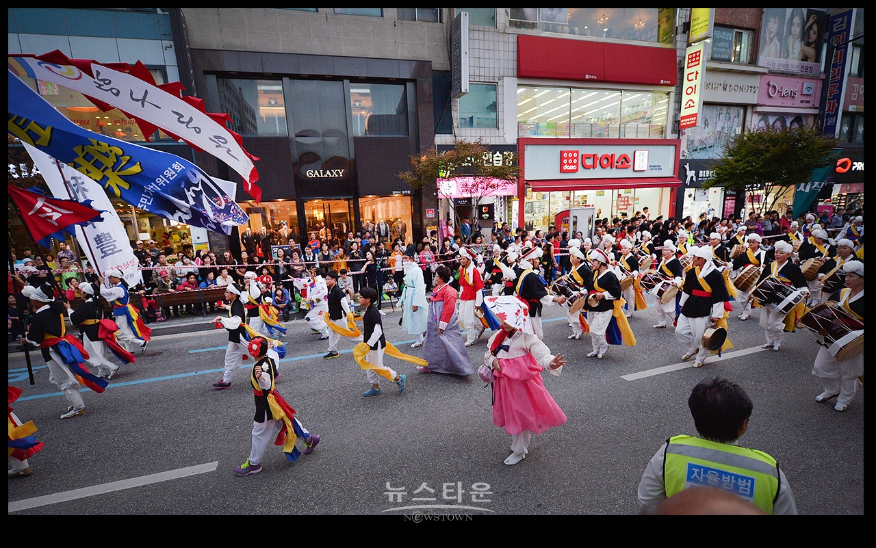 거리행진 자료사진 -원주댄싱카니발