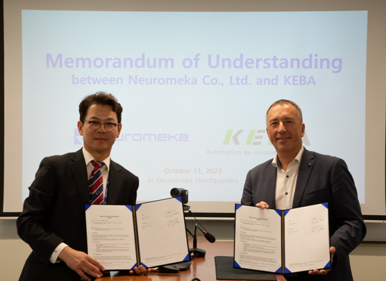 뉴로메카 박종훈 대표(좌), KEBA Schatz Markus 대표(우)