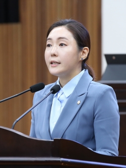5분 자유발언 중인 남동구의회 이연주 의원