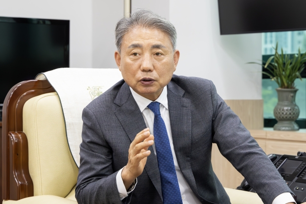 윤환 계양구청장_인터뷰 사진