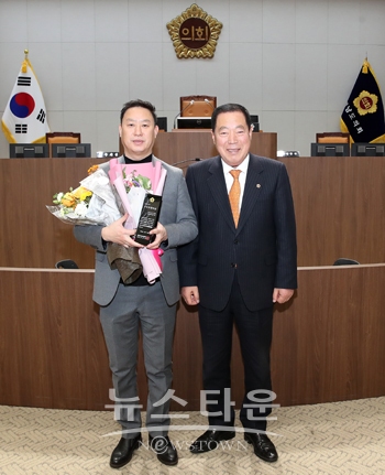 충청남도의회 박정식 의원 우수의정대상 수상