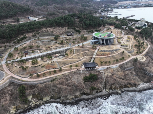 포항시립박물관이 들어설 예정인 연오랑세오녀테마공원의 항공사진