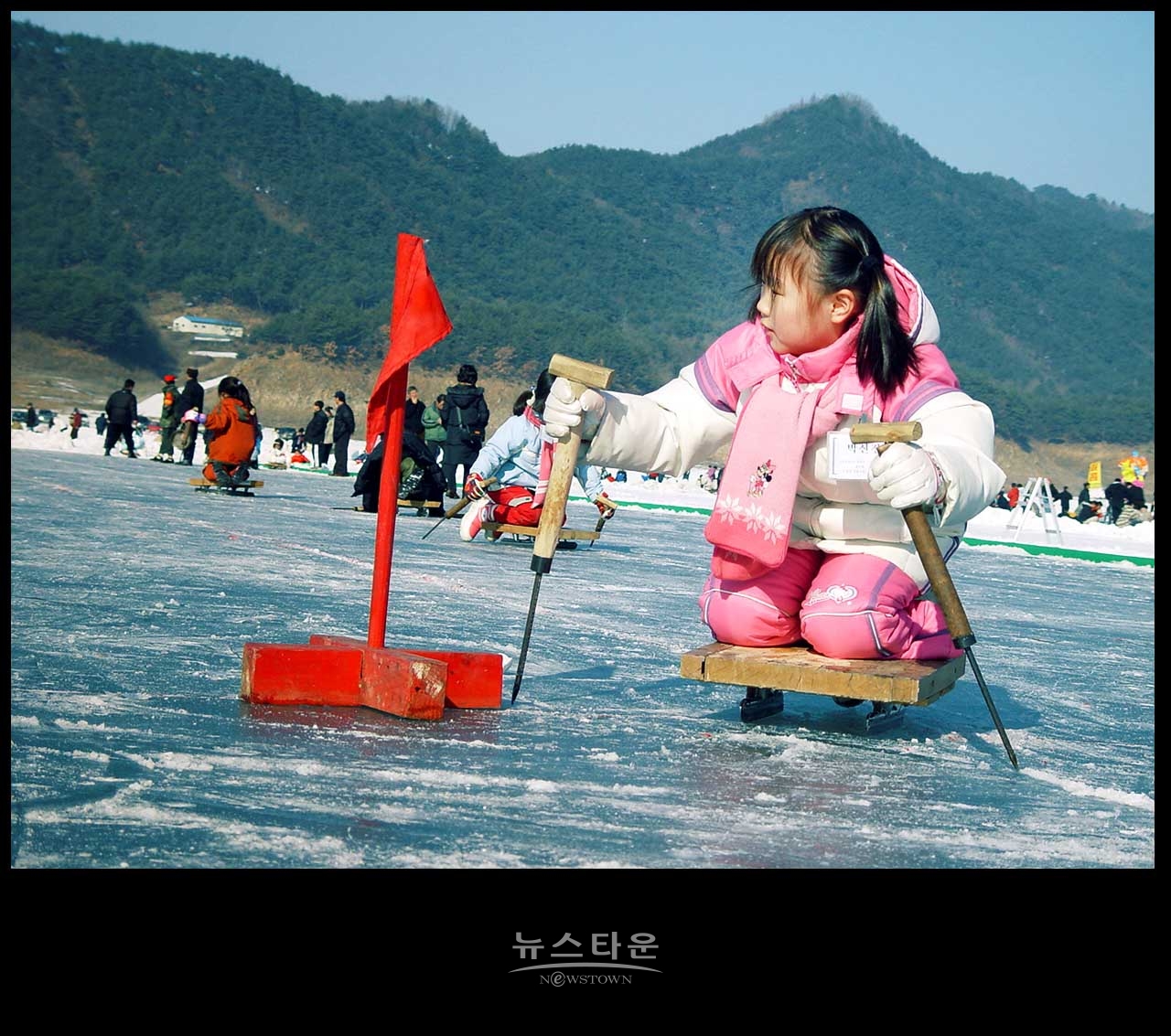 아쉬운인제빙어축제 : 2003년 빙어축제 자료사진