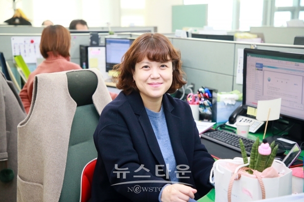 사천시 박정인 주무관이 2월 27일 정부세종컨벤션센터에서 열린 제12회 국민권익의 날 기념식에서 반부패·청렴문화 확산과 국민권익보호에 기여한 공로로 부패방지 부문 국무총리 표창을 수상했다.