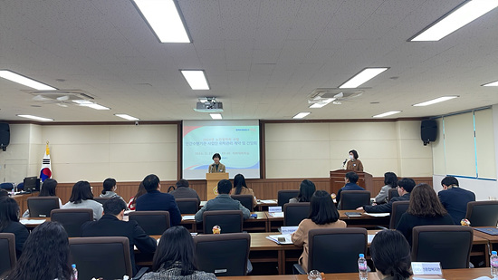 창원시는  노인일자리사업 민간수행기관 사업단 계약을 체결했다(사진=창원시)