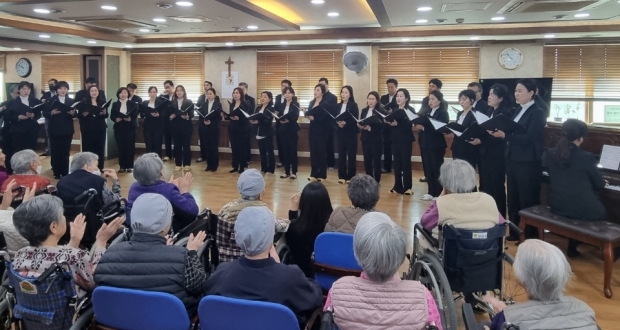 포항시립예술단은 지난 3월 29일 성모자애원 햇빛마을을 찾아 ‘찾아가는 음악회’를 개최했다.