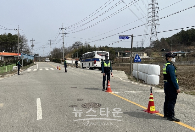 부여경찰서가 교통사망사고 줄이기 총력대응 TF팀을 구성하고 이륜차 안전장구 미착용, 안전띠 미착용 등 생명과 연결되는 교통법규 위반 행위에 대해 집중 단속하고,  주·야간 시간을 불문하고 음주단속을 강화한다.