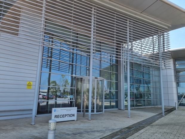 포항시가 첨단제조 인큐베이팅센터 선립에 필요한 기술 교류 네트워크 구축을 위해 방문한 영국 셰필드에 위치한 첨단제조기술연구원(AMRC) 전경.