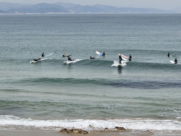 지난 4월 용한 해변에서 열린 제6회 포항메이어스컵 서핑 챔피언십