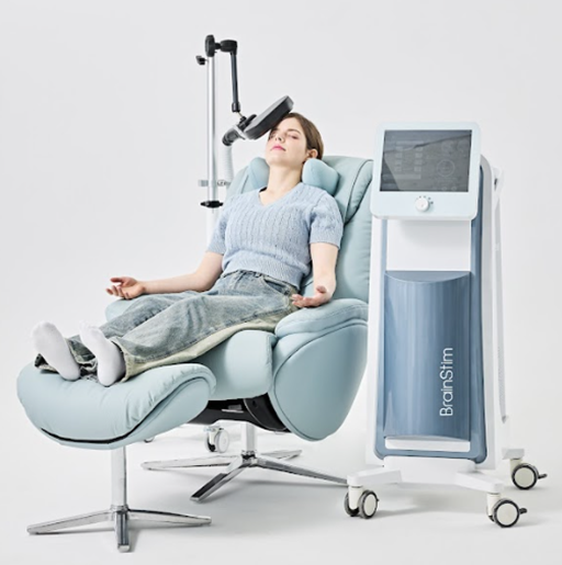 REMED의 rTMS 장비 BrainStim