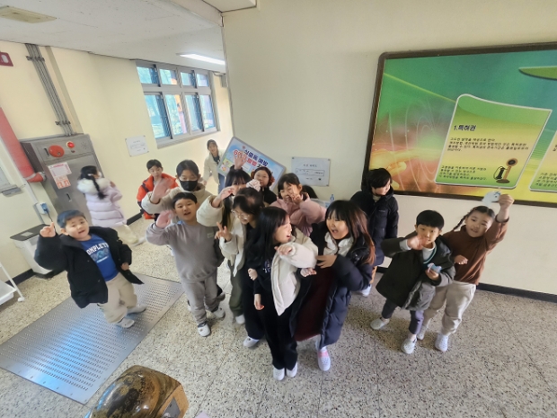캠페인 사진 (12일 인천선학초등학교)