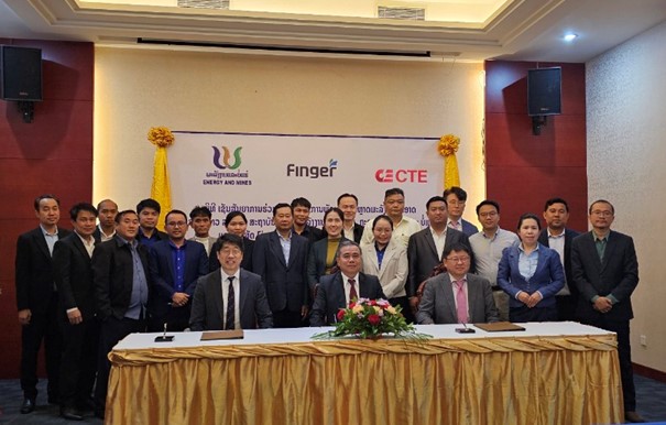 좌 : 핑거 안인주 대표 / 중 : 에너지 및 광물 연구소 RIEM 아누삭 소장 / 우 : CTE Lao 양용석 대표