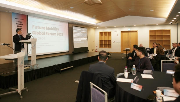 최태안 IFEZ 차장의 개회사 / (1790) 한국스탠포드대학교 황승호 센터장의 기조연설