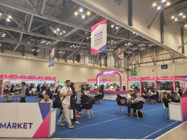 부산콘텐츠마켓 중앙 카페 모습