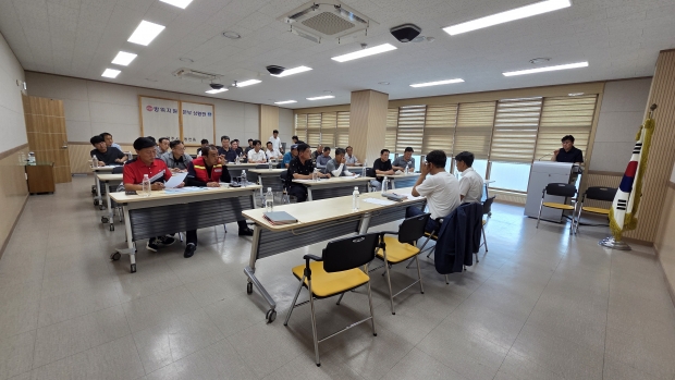 경주시는 2일 시청 청사 회의실에서 폭염 대응 안전교육과 시공 역량 강화 교육을 실시했다