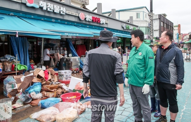 오성환 당진시장, 침수피해 전통시장 방문