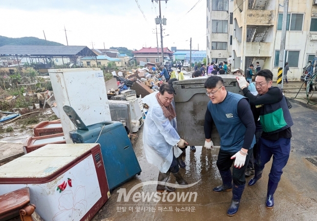 수해 복구(아산시청 공무원)