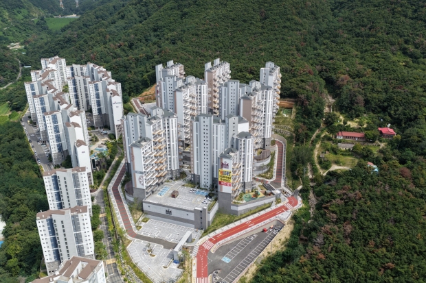 준공을 마치고 본격 입주 절차에 들어간 경주 외동 삼부르네상스 더테라스 아파트 전경