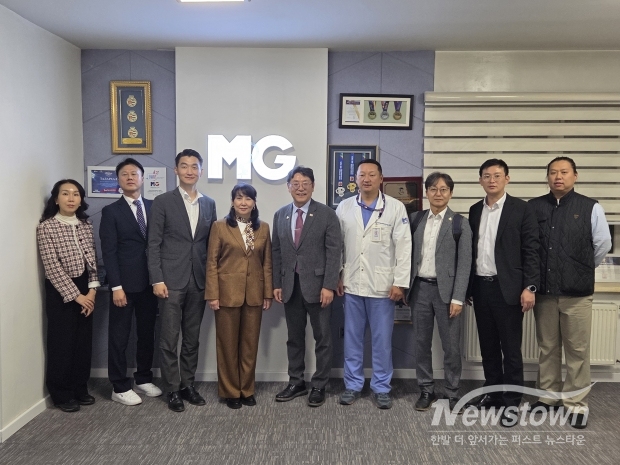 수출상담회 단체 사진/김해시