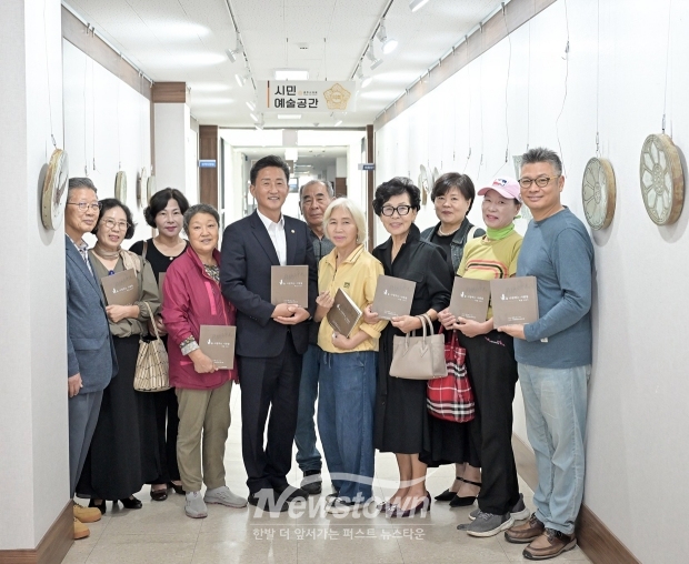 흙사랑 도예가회 철화분청 도자기 작품 전시회