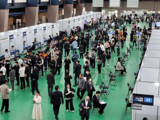 지난해 취업박람회 현장 사진