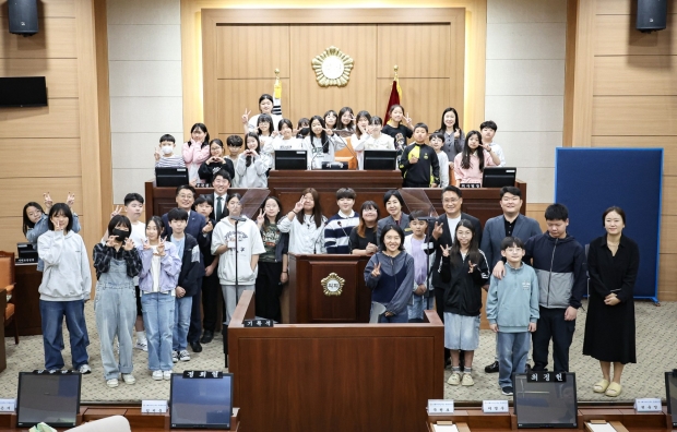 김해시의회, 김해가야초등학교 의회 견학
