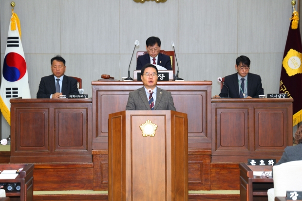 김광호 중구의원이  5분 발언을 하고 있다.
