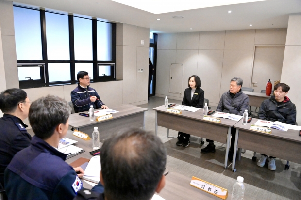 김해 푸르지오하이엔드아파트 방문 화재안전컨설팅/사진 경남도 제공