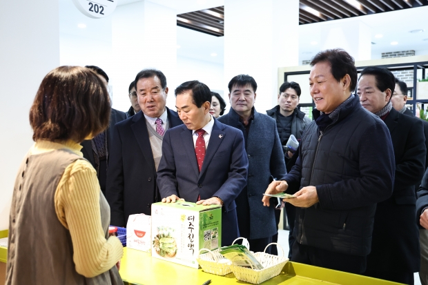 박완수도지사 창녕남지시장 방문/사진 경남도제공