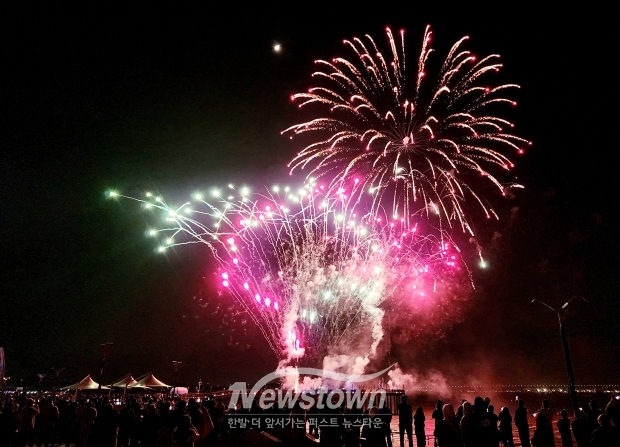 당진 삽교호 드론 라이트 쇼