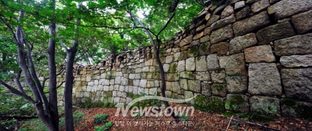 북한산성 성벽/고양시