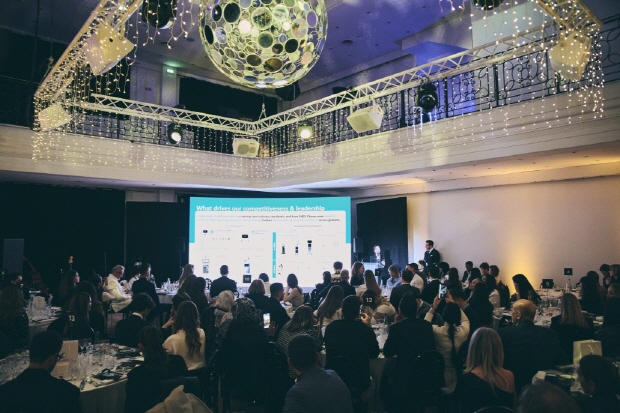 클래시스가 'IMCAS 2026'에서 회사 경쟁력을 설명하고 있다.(사진=클래시스)