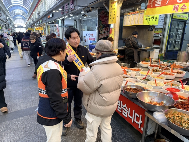 김해동부소방서-내외여성의용소방대원, 화재 예방 캠페인 모습/사진 김해동부소방서제공