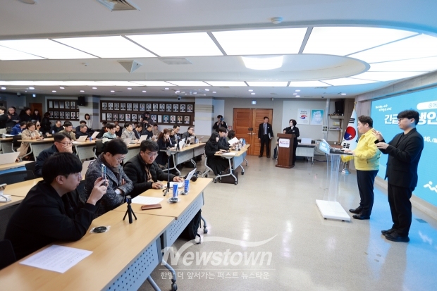 오세현 아산시장, 중동 위기 대응 긴급 민생안정 대책 발표(사진 / 뉴스타운)