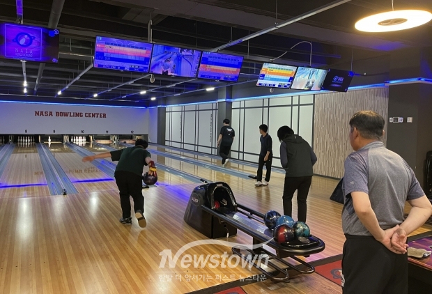 장애인 생활체육사업 볼링교실(사진 / 공주시 제공)