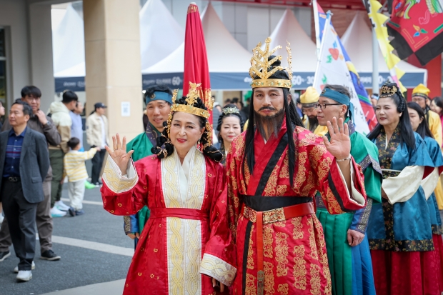 2026 가야문화축제 사전홍보 퍼레이드/사진 김해시제공