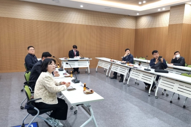 지난 31일 환경기초시설 주변지역 지원 심의위원회/사진 김해시제공